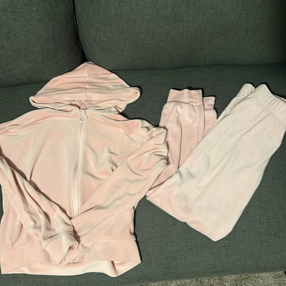 Macy’s Kids soft pink size M sweatsuit